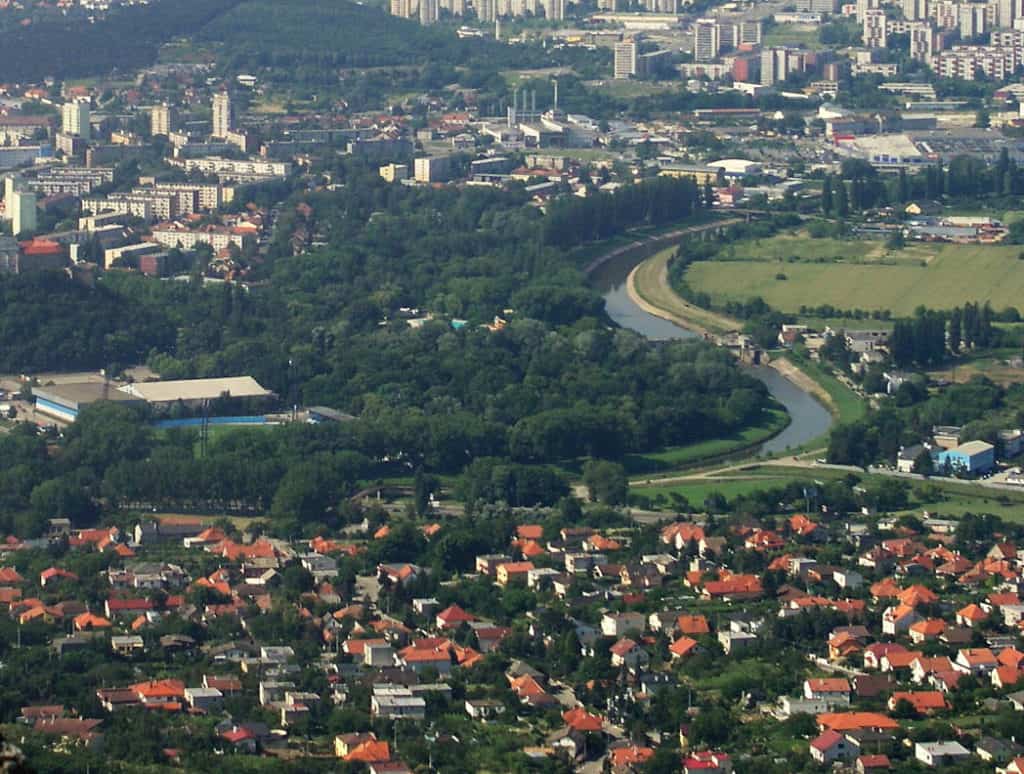 Satelitné mestá