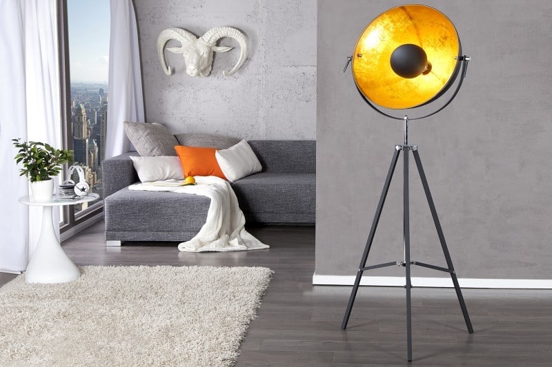 Retro stojaca lampa