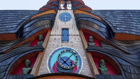 Slovenský orloj v Starej Bystrici
