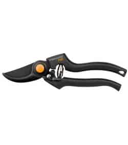 Fiskars P90 - záhradné nožnice