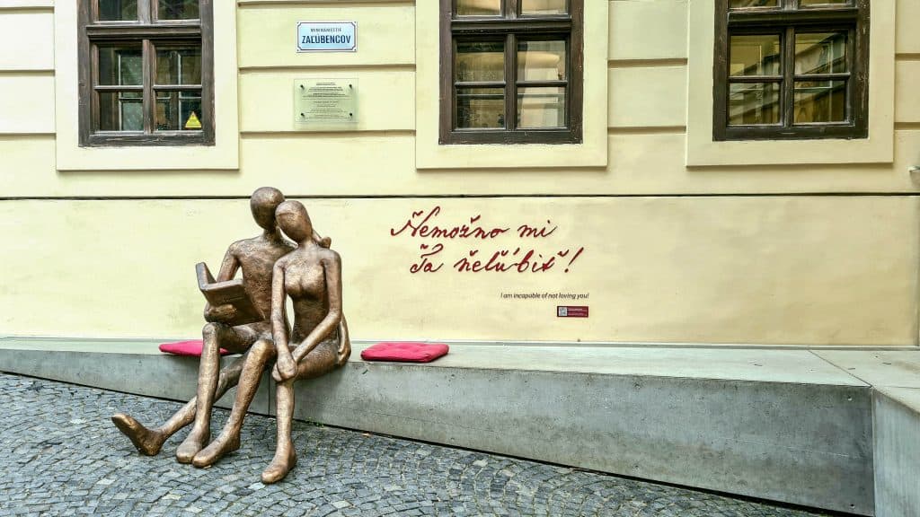Banka lásky a dom Maríny