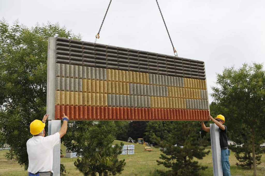 Prefabrikovaný panel